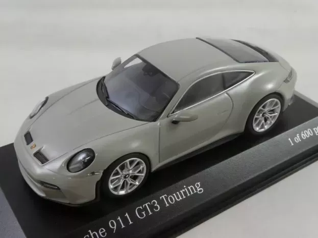 Minichamps Porsche 911 992 Gt3 Touring Coupe 2022 Silver Rims 1:43 410069600