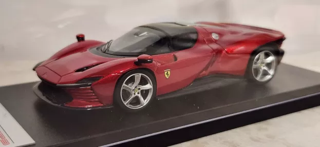 Looksmart Ferrari Daytona Sp3 Closed Roof 2022 1:43 LS535A