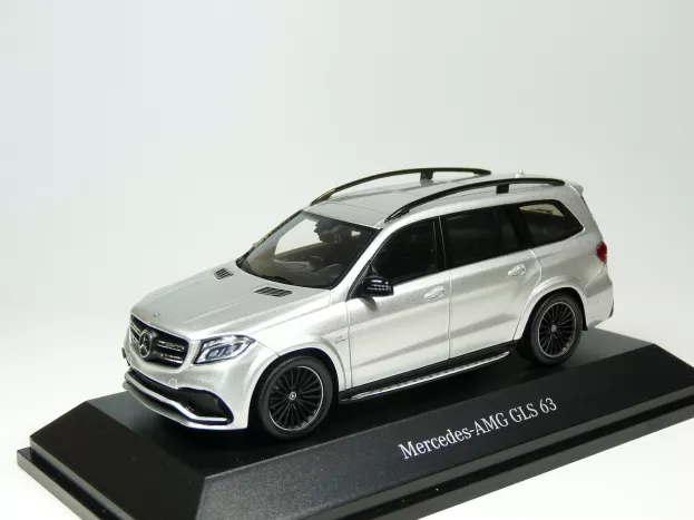 Spark Mercedes Gls-class 63 Amg x166 2016 1:43 B66960421