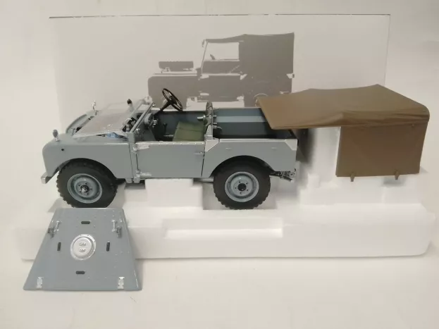 Minichamps Land Rover Land I Series 80 Soft-top 1948 1:18 150168913