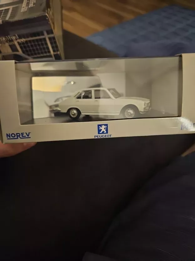 Norev Peugeot 504 1977 1:43 475406