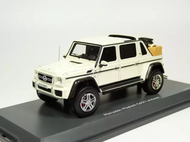 Schuco Mercedes G-class G650 V12 Landaulet Open Maybach 2017 1:43 450900500