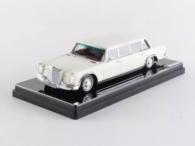 Truescale Mercedes 600 Pullman Limousine 1970 Personal Car J.lennon 1:43 TSM164316