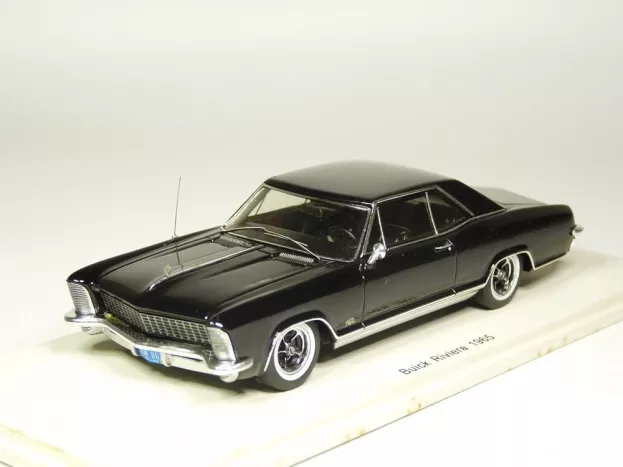Spark Buick Riviera 1965 1:43 S2950