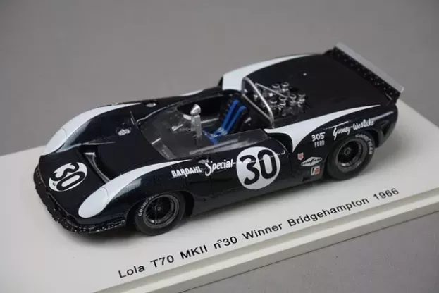 Spark Lola T70 Mk2 N 30 Winner Bridgehampton 1966 Gurney 1:43 S1147