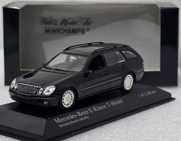 Minichamps Mercedes E-class T-model S211 2003 1:43 400031511