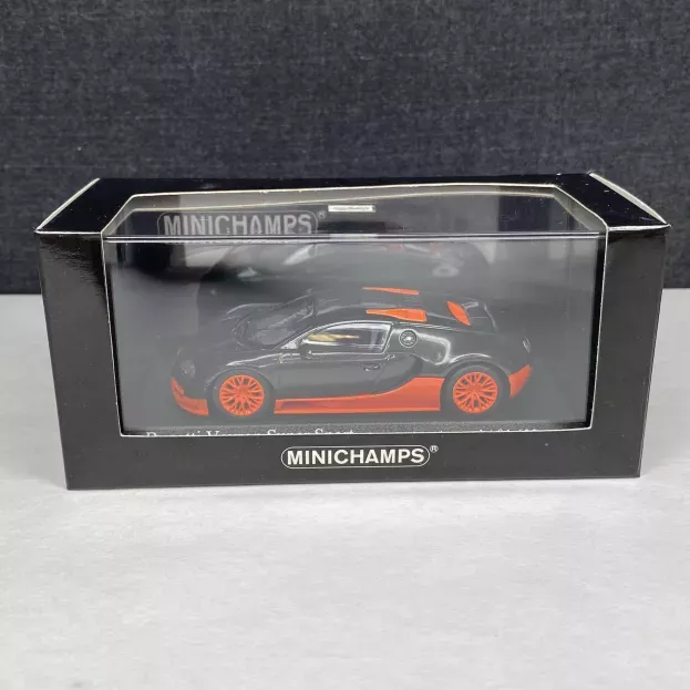 Minichamps Bugatti Veyron 16.4 Super Sport 2010 World Record Car 1:43 400110840