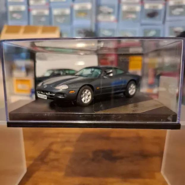 Vitesse Jaguar Xk8 Coupe 1:43 V101B