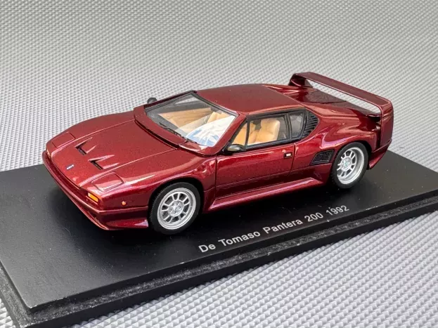 Spark De Tomaso Pantera 200 1992 1:43 S0535