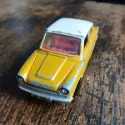 DINKY TOYS #133 FORD CORTINA 