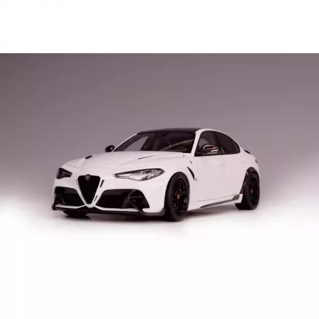 Motorhelix Alfa Romeo Giulia Gta 2021 With Engine And Accessories Full Openings 1:18 M89003