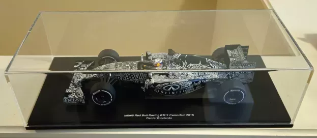 Spark Red Bull F1 Rb11 Hybrid Team Infiniti Red Bull Racing N 3 Test Car 2015 D.ricciardo 1:18 18S181