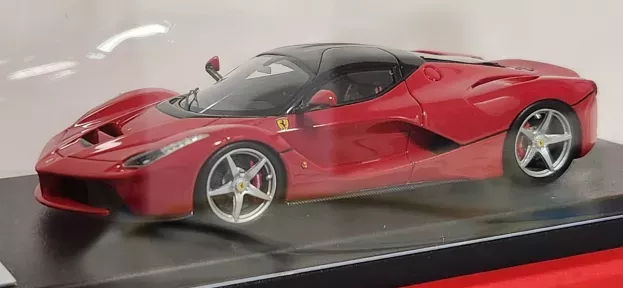 Looksmart Ferrari Laferrari Geneve Auto Show 2013 1:43 LS421A
