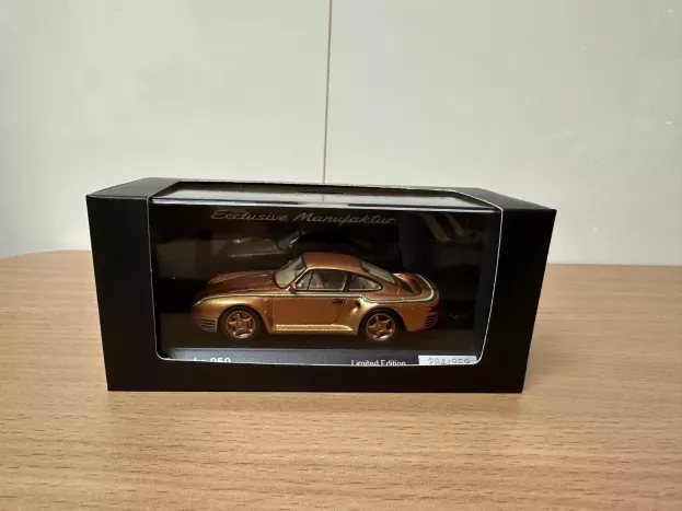Spark Porsche 959 Coupe 1984 30 Jahre Gold Edition 30th Anniversario 1:43 WAX02020003