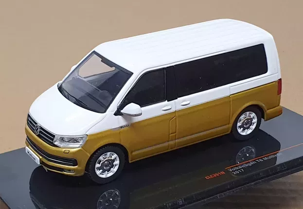 IXO Models Volkswagen T6 Multivan Minibus 2017 1:43 CLC351N