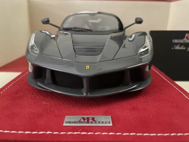 MR Models Ferrari Laferrari 2013 1:18 FE09SE