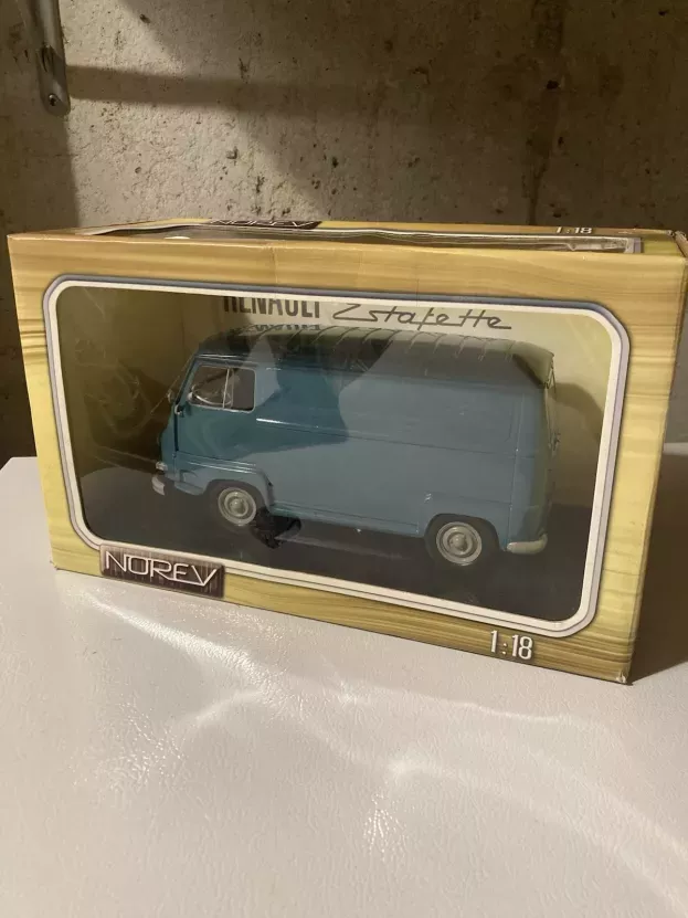 Norev Renault Estafette Van 1965 1:18 185170