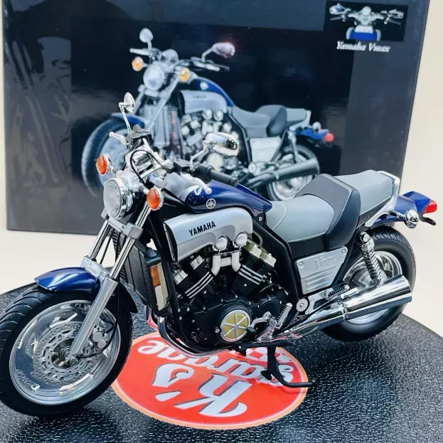 Minichamps Yamaha Vmax 1993 1:12 122163700