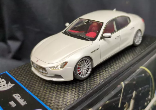 BBR Maserati Ghibli 4-door 2013 1:43 BBRC121B