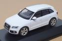 Schuco 1/43 Scale Diecast 450756000 - Audi Q5 - White