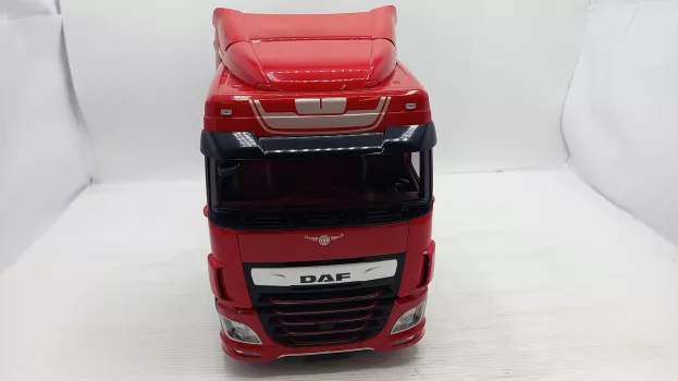 Premium Classixxs Daf Xf Space Cab Tractor Truck 2-assi 2018 1:18 30211