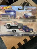 Mattel Hot Wheels HKF38-FLF56 Dodge - Retro Rig Truck Car Transporter With Macho