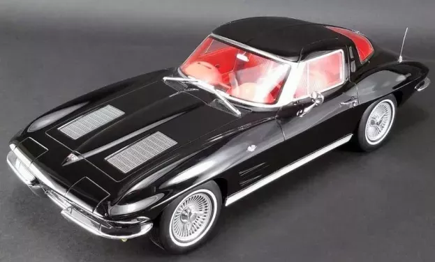 GT Spirit Chevrolet Corvette Coupe 1963 1:12 US010