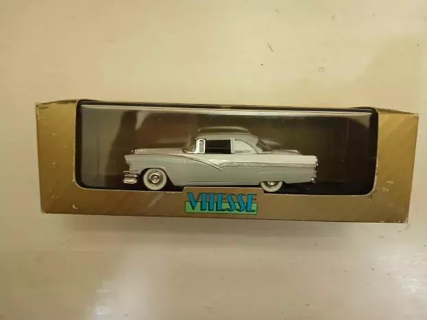 Vitesse Ford Fairlane Victoria 2-door 1956 1:43 L010