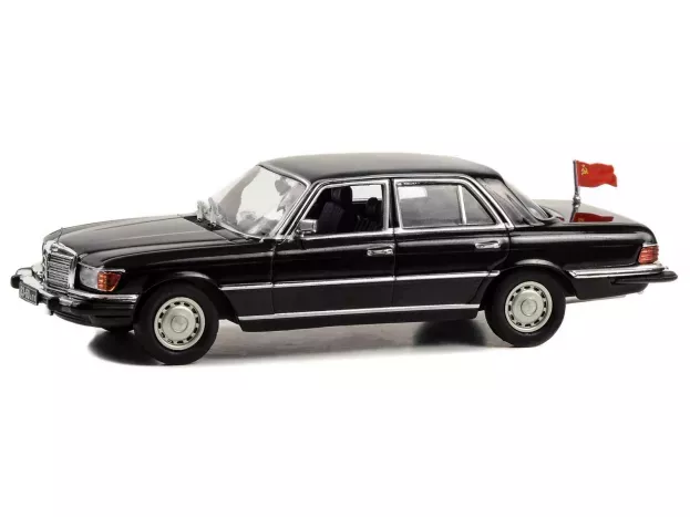 Greenlight Mercedes S-class 450sel 6.9 w116 1977 Rocky Iv 1:43 86640