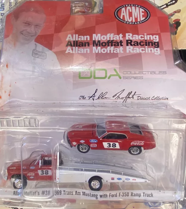 Greenlight Ford F-350 Ramp Truck Coca-cola With Mustang Boss 302 Coupe Team Allan Moffat Racing N 38 Trans-am 1969 1:64 51269