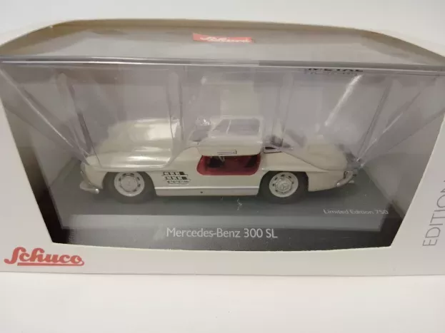 Schuco Mercedes 300sl Coupe w198 1954 1:43 450260300