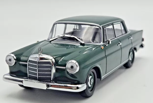 Minichamps Mercedes 190 w110 1961 1:43 940037200
