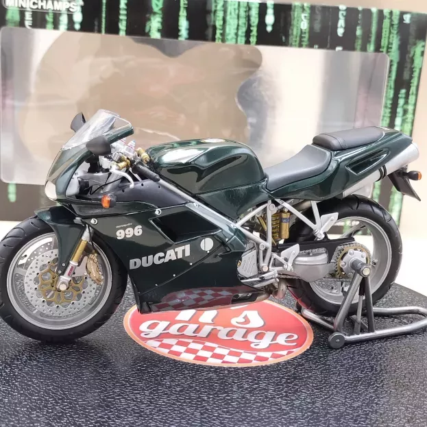 Minichamps Ducati 996 2003 Matrix Reloaded 1:12 122120002