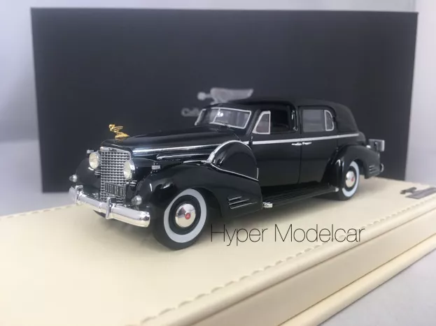 Truescale Cadillac Series 90 Town Car Semiconvertible 1938 Base In Pelle 1:43 TSMCE154302