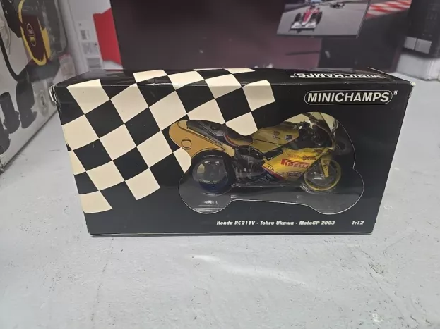 Minichamps Honda Rc211v Team Pramac Pons N 3 Season Motogp 2003 Max Biaggi 1:12 037103