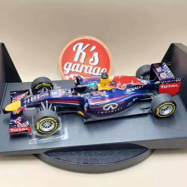 Minichamps Red Bull F1 Rb10 N 1 Season 2014 Sebastian Vettel 1:18 110140001