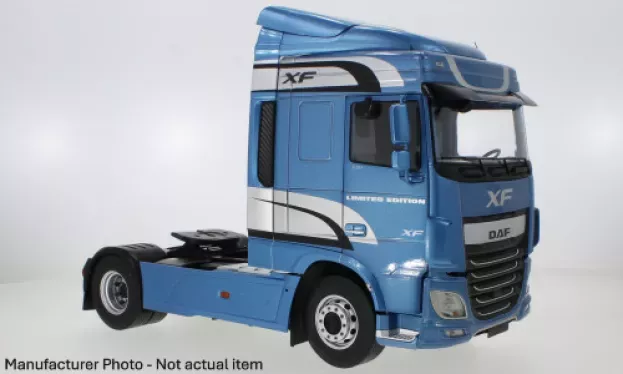 Premium Classixxs Daf Xf Space Cab Tractor Truck 2-assi 2016 1:18 30213
