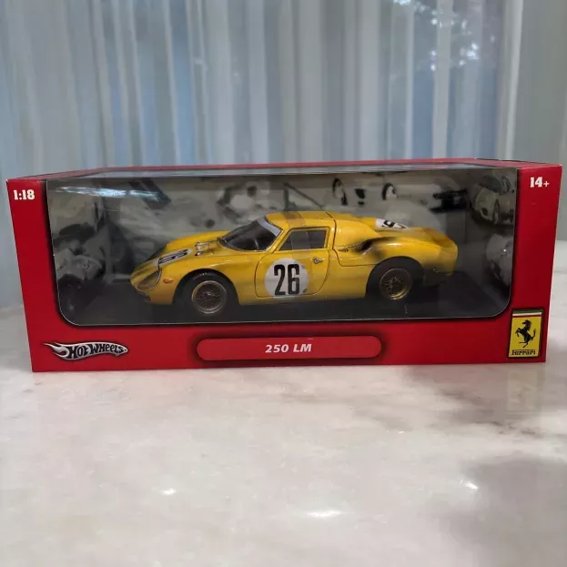 Hot Wheels Ferrari 250lm 3.3l V12 Team Pierre Dumay N 26 2nd 24h Le Mans 1965 P.dumay G.gosselin Versione Dopo Gara After Race Version 1:18 29753