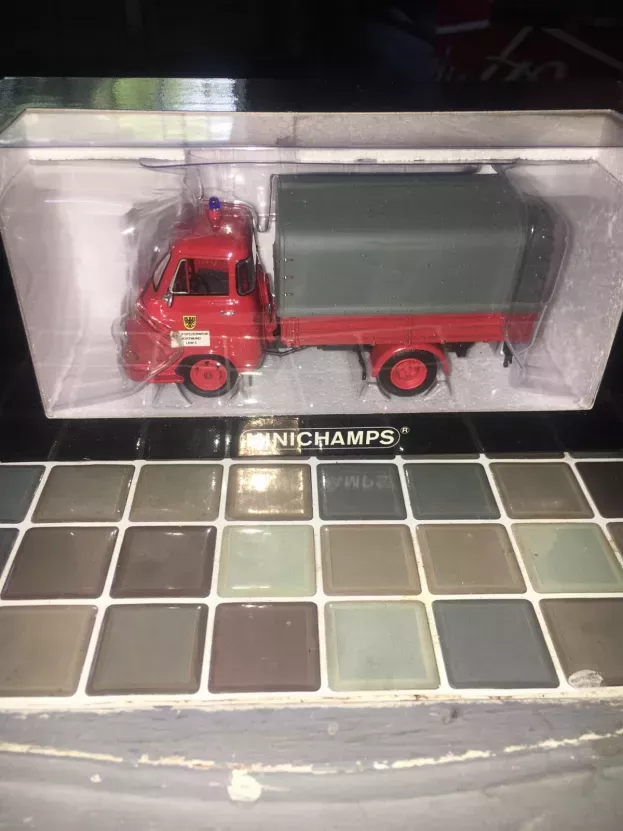 Minichamps Hanomag Kurier Pritsche Vigili Del Fuoco Fire Engine Dortmund 1:43 154090