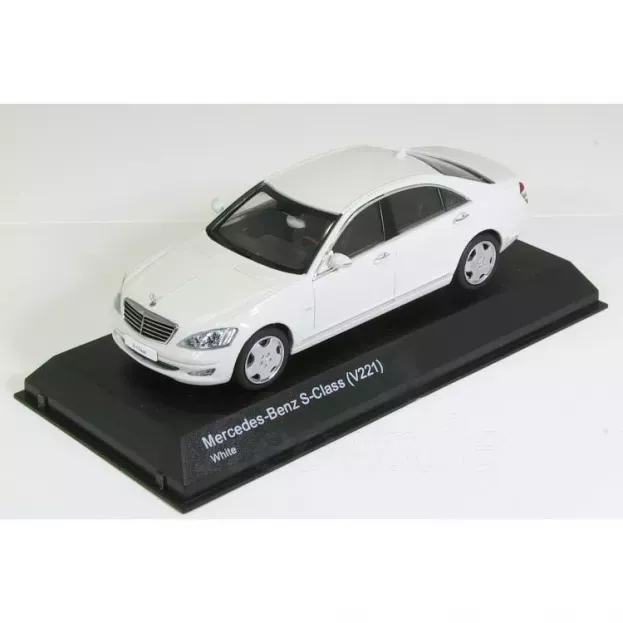 Kyosho Mercedes S-class 600l v221 2005 1:43 03632W