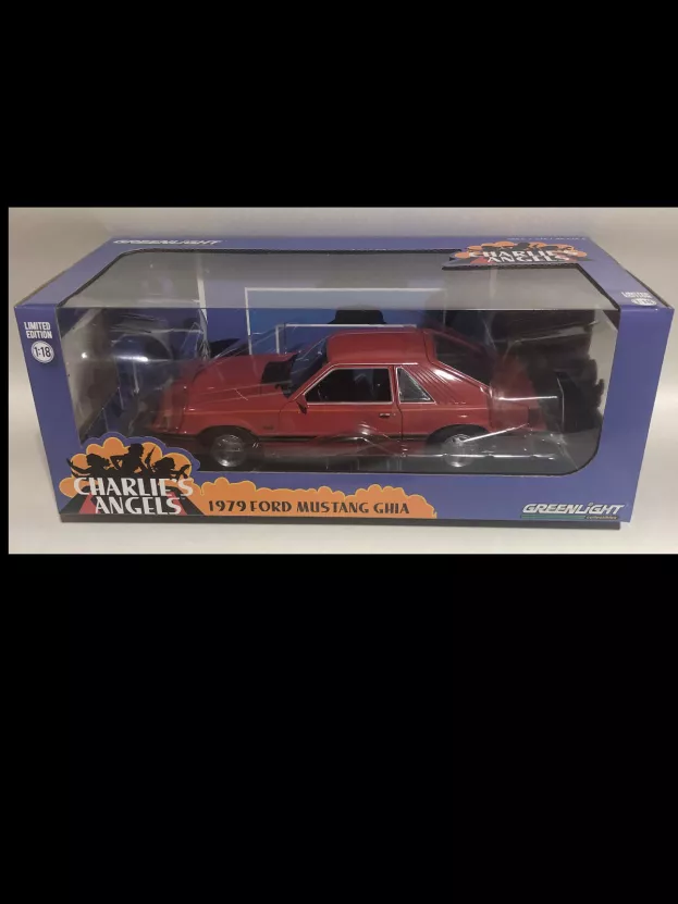 Greenlight Ford Mustang 5.0 Coupe 1979 Charlie's Angels 1:18 13601