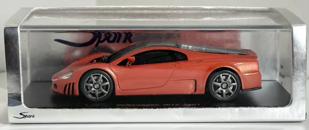 Spark Volkswagen W12 2001 1:43 S0440