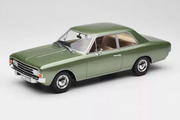 Minichamps Opel Rekord C Saloon 2-door 1966 1:18 107047000