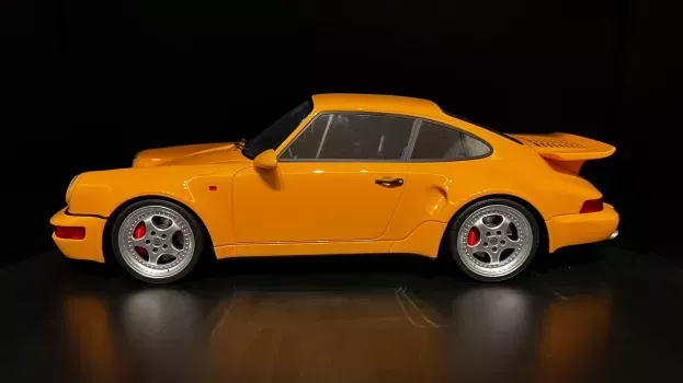 GT Spirit Porsche 911 964 Turbo S Lightweight Coupe 1993 1:12 GT948