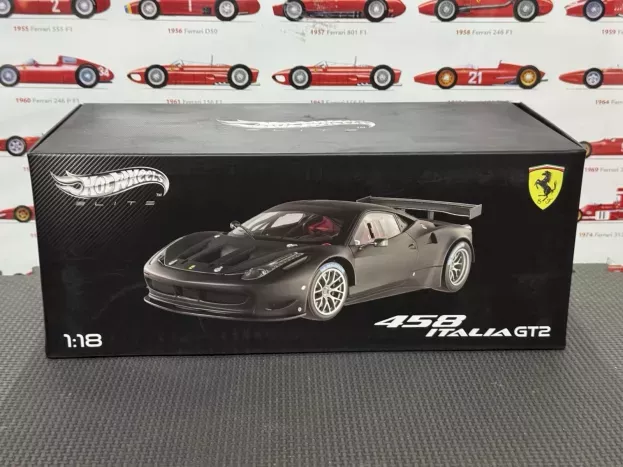 Hot Wheels Ferrari 458 Italia 8c Gt2 2011 1:18 BCK09