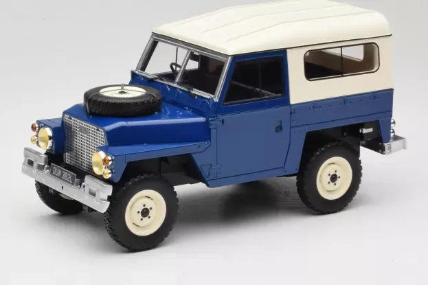 BoS Models Land Rover Land 109 Iii Series Hard-top 1973 1:18 BOS382