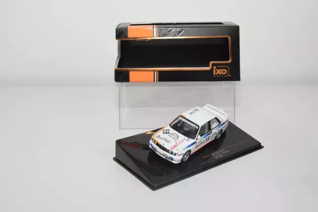 IXO Models Bmw 3-series M3 e30 N 59 Etcc Season 1988 O.vanicek V.tomasek 1:43 GTM133