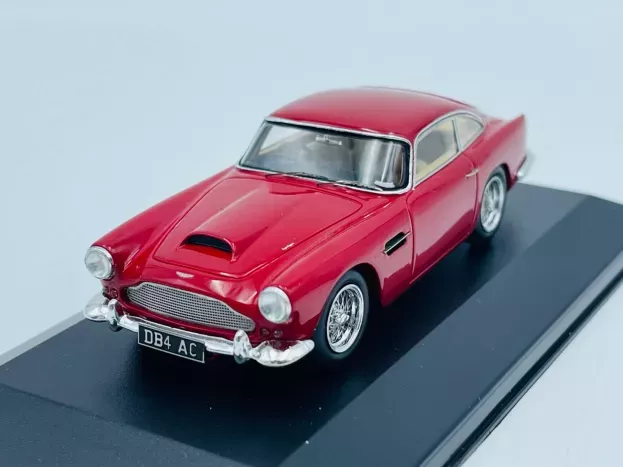 Spark Aston Martin Db4 Coupe 1958 1:43 S2416