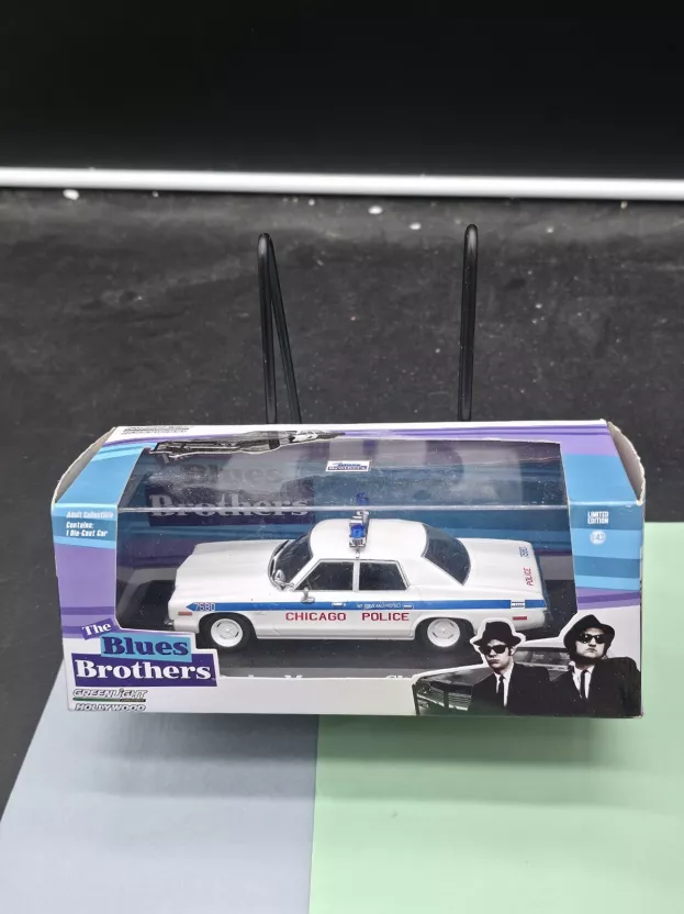 Greenlight Dodge Monaco Chicago Police 1975 The Blues Brothers 1:43 86422