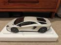 1:18 Autoart 79131 Lamborghini Aventador S Balloon White - New, Rare